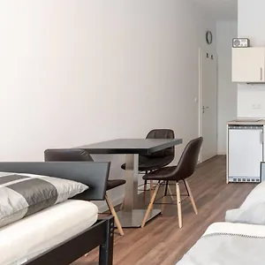 Monteurzimmer Pankow Mit Dachterrasse - Nur 10 Min. Von Der A10 - 3 Zimmer/ 7 Betten , Berlin Deutschland